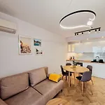 Livermo - Targi Mtp - Jezyce- Air Conditioning - Self Check-in