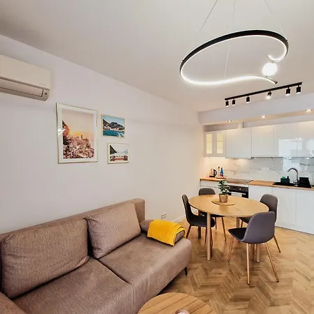 Livermo - Targi Mtp - Jeżyce- Air Conditioning - Self Check-in