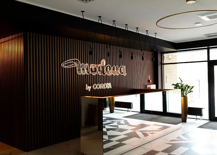 Livermo - Targi Mtp - Jezyce- Air Conditioning - Self Check-in Apartamento