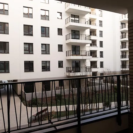 Livermo - Targi Mtp - Jezyce- Air Conditioning - Self Check-in Apartamento