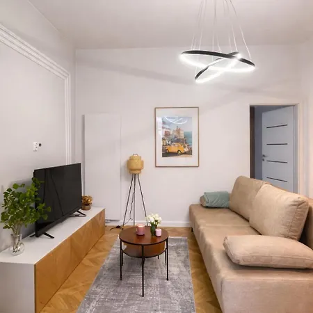 Livermo - Targi Mtp - Jezyce- Air Conditioning - Self Check-in شقة