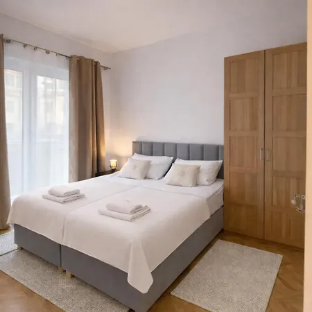 Livermo - Targi Mtp - Jezyce- Air Conditioning - Self Check-in