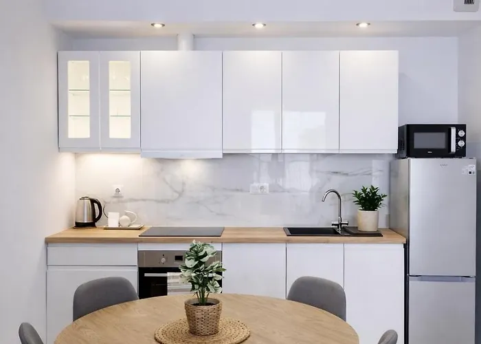 Livermo - Targi Mtp - Jezyce- Air Conditioning - Self Check-in Apartment