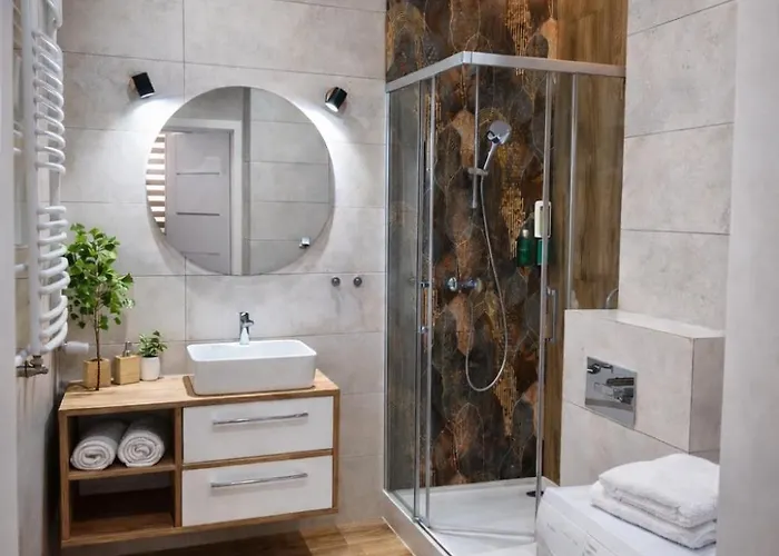 Apartment Livermo - Targi Mtp - Jezyce- Air Conditioning - Self Check-in